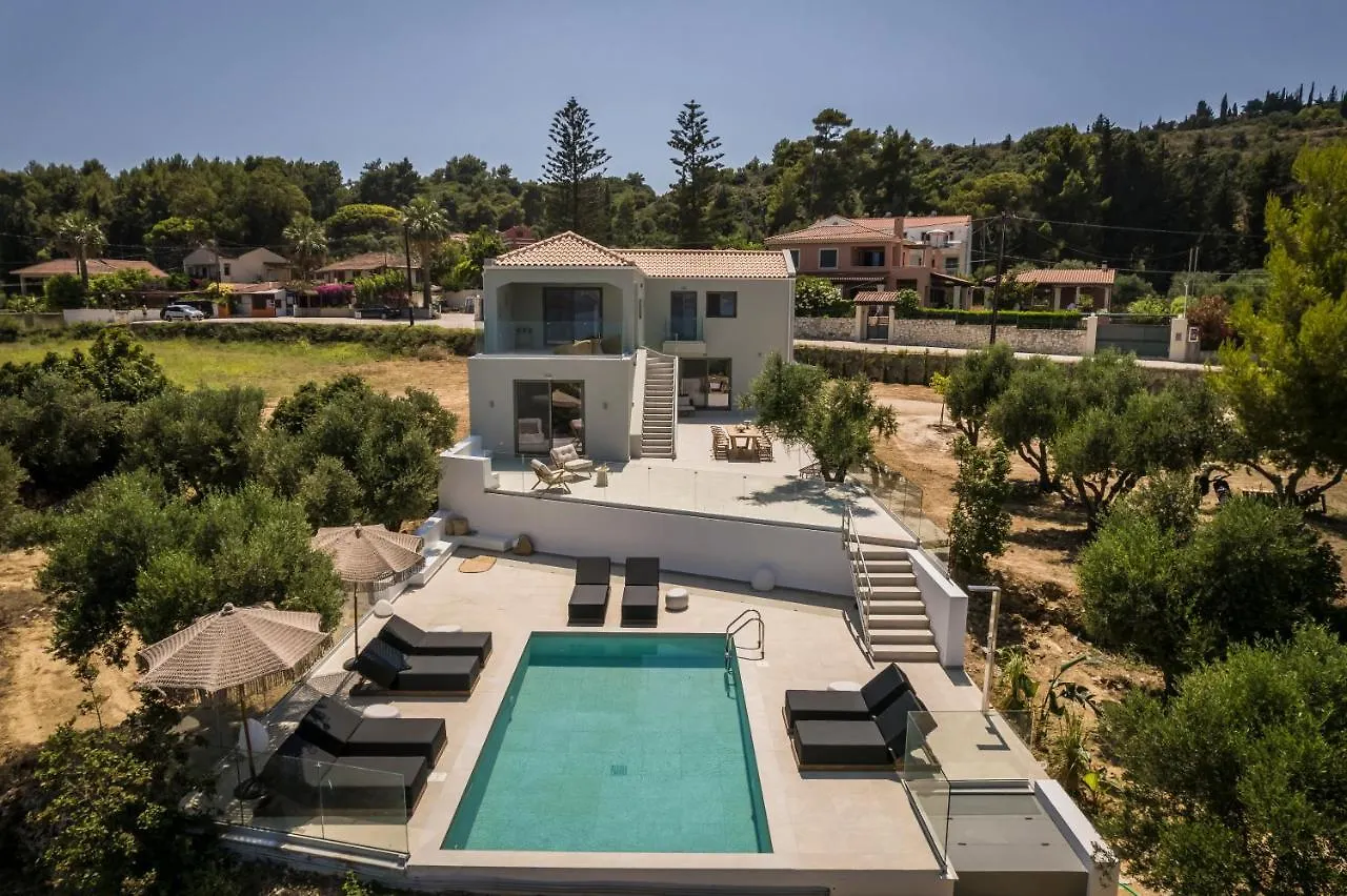 Villa Sensi Lixouri 0*,