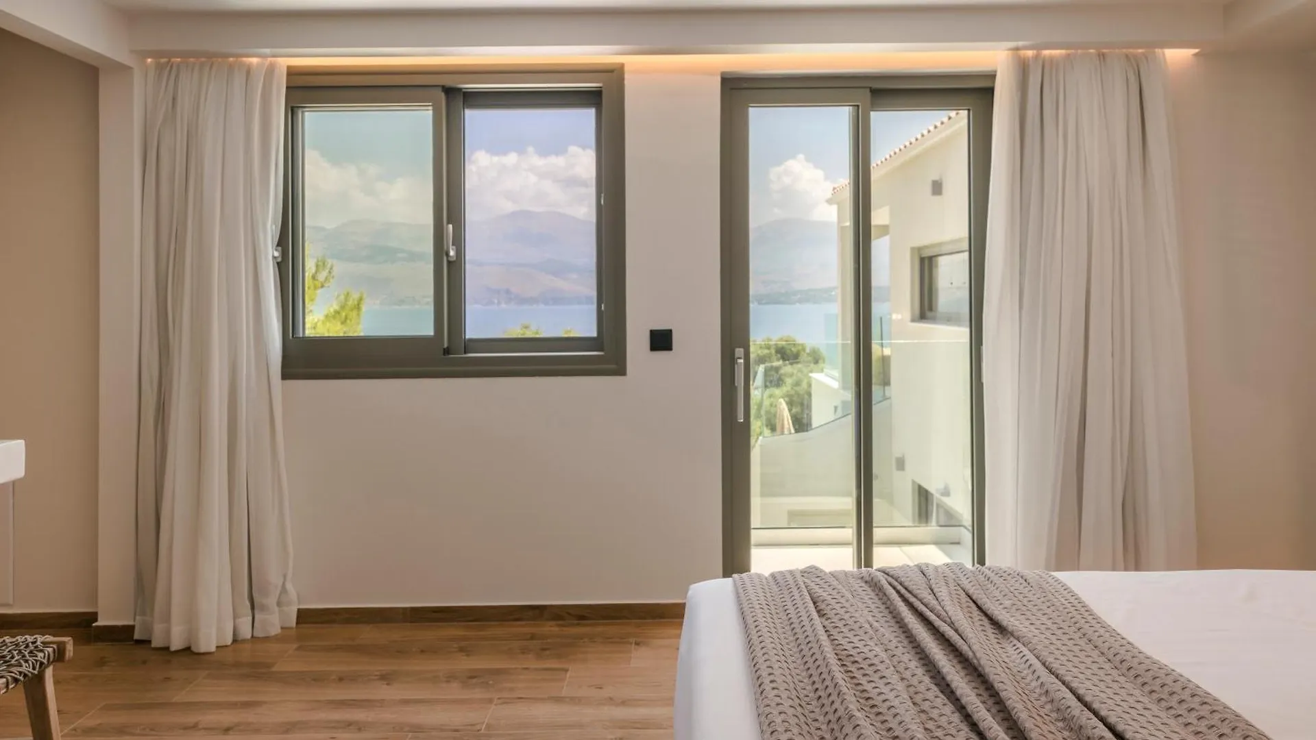 Villa Sensi Lixouri 0*,  Greece